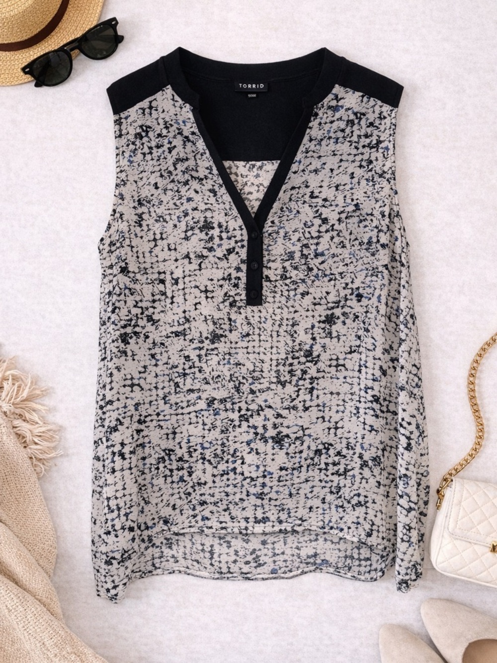 Torrid Abstract Print Sleeveless Hi-Low Blouse Size 0 Black Cream Top